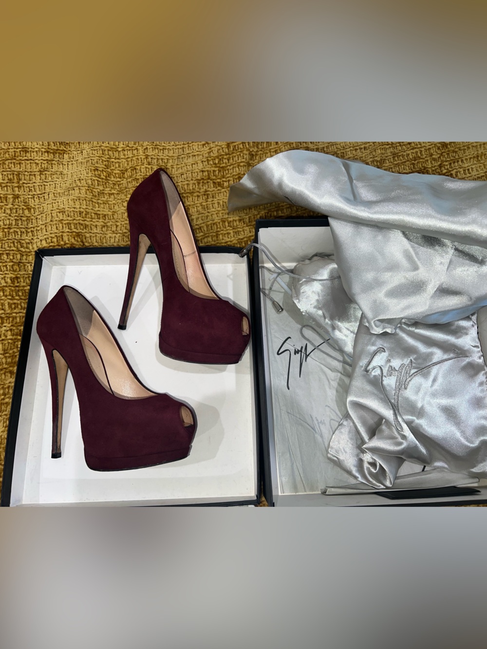 Giuseppe Zanotti Wine Suede Sharon 105 Platform Stiletto peep toe Pump. Size 6